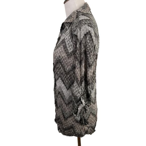 David Cline Chevron Zig Zag Rhinestone Bling Button Up Blouse Size Medium - Picture 7 of 9